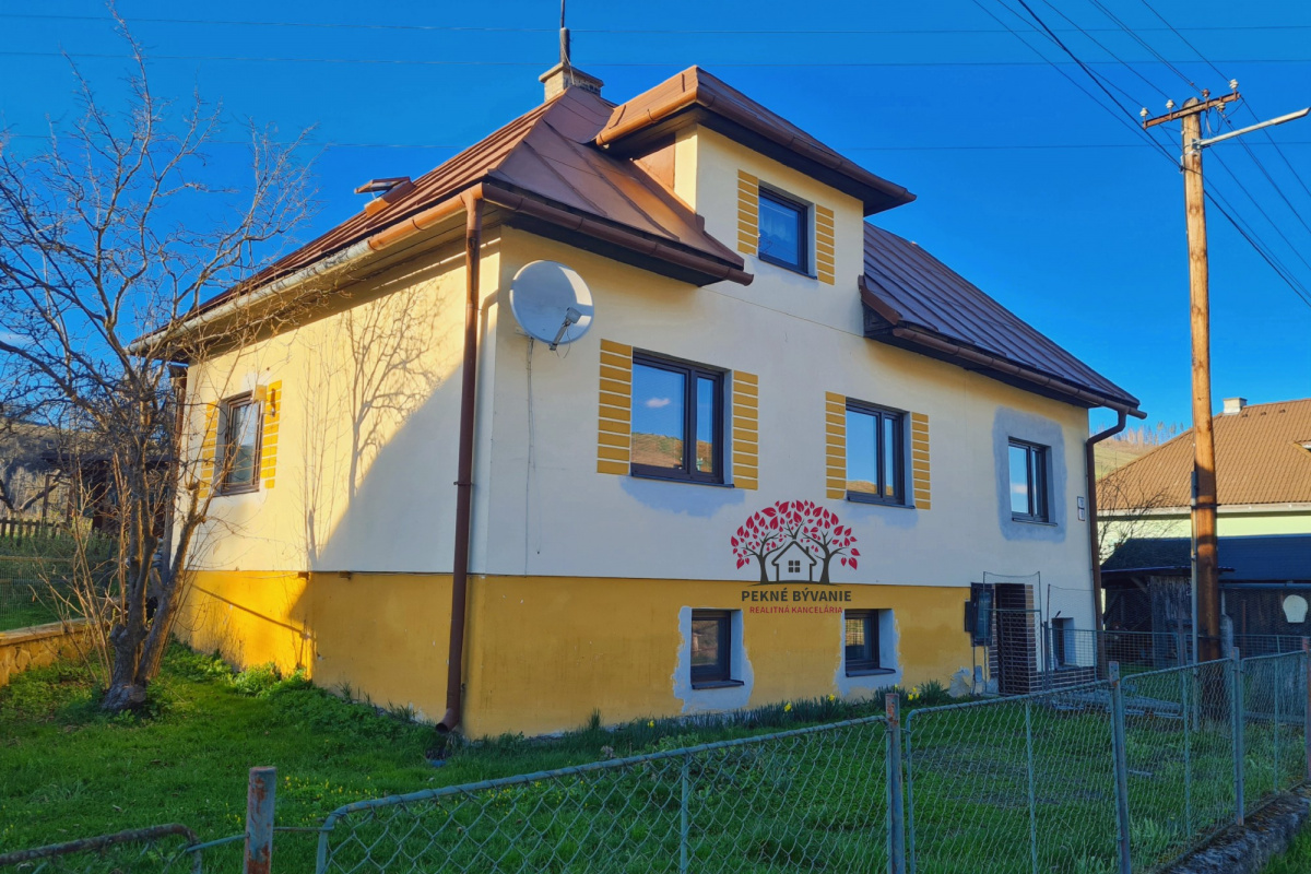 ---P R E D A N É---  PREDAJ: rodinný dom Čierny Balog, s krásnym pozemkom v tichej bočnej uličke 