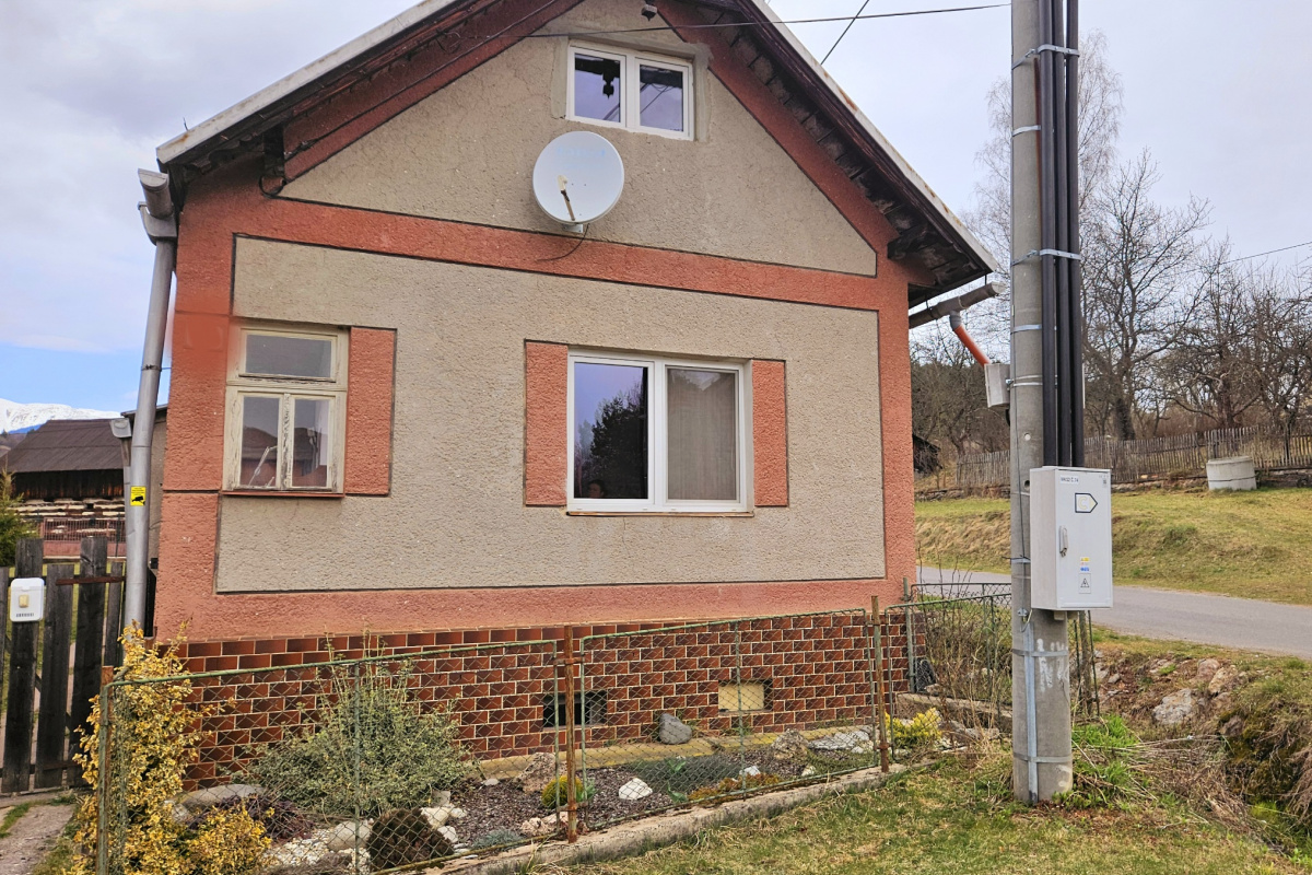-- REZERVOVANÉ -- Zrekonštruovaná chalupa v Hornej Lehote neďaleko Krpáčovo
