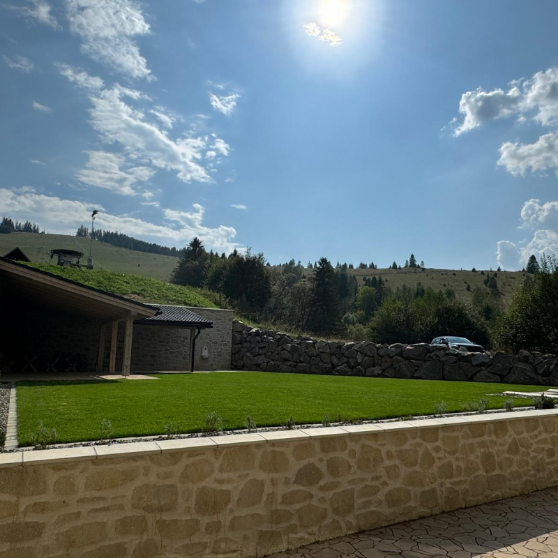  Nehnuteľnosti / PREDAJ: chalupa v povôdnom stave Čierny Balog pár minút k lyžiarskemu stredisku - foto