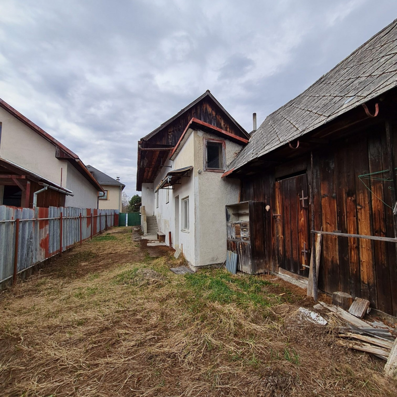  Nehnuteľnosti / PREDAJ: dom v pôvodnom stave v obci Brusno s právoplatným stav. povolením  19min od BB - foto