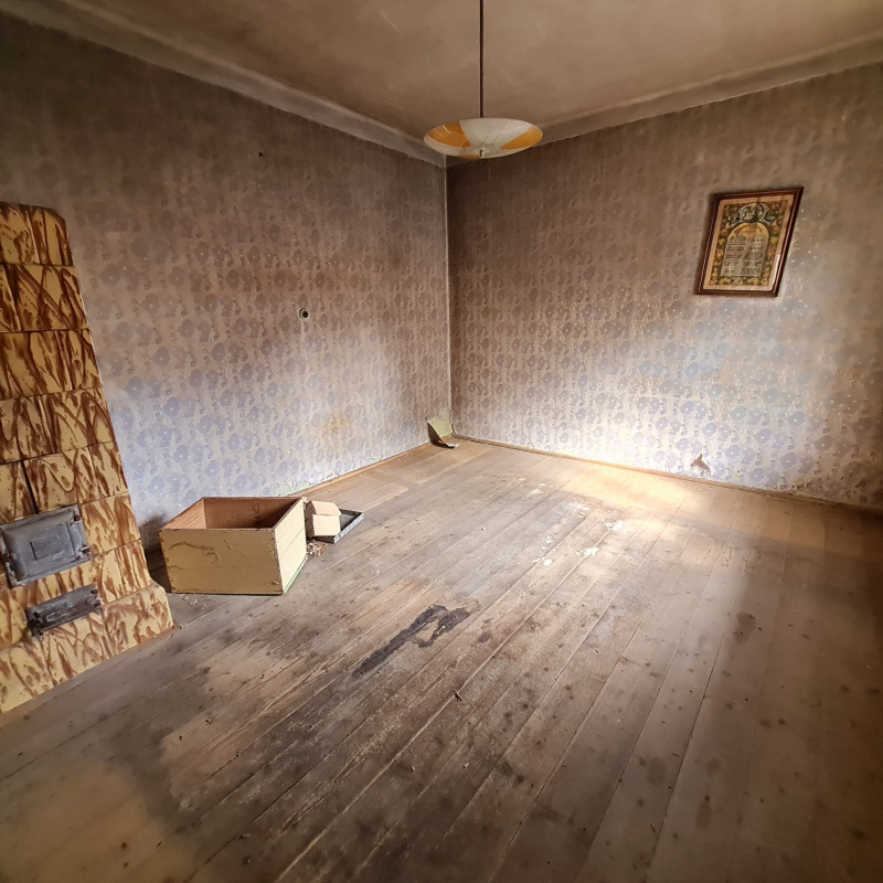  Nehnuteľnosti / PREDAJ: dom v pôvodnom stave v obci Brusno s právoplatným stav. povolením  19min od BB - foto