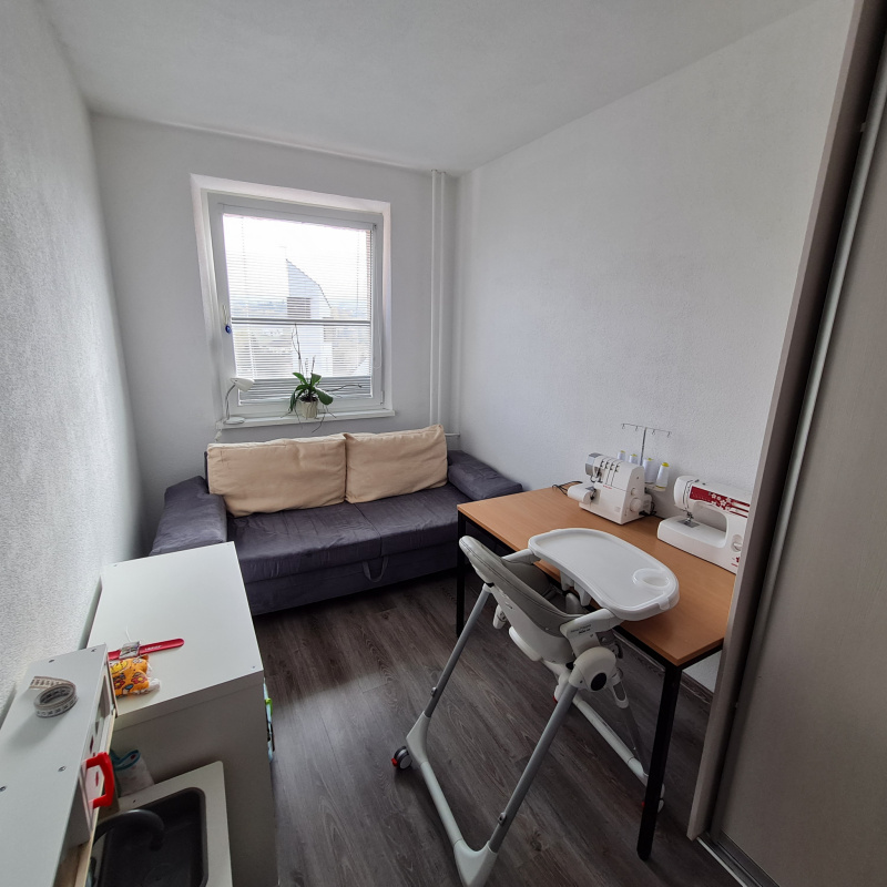  Nehnuteľnosti / PREDAJ: 4i kompletne zrekonštruovaný byt 78m2 Brezno Mazorníkovo - foto