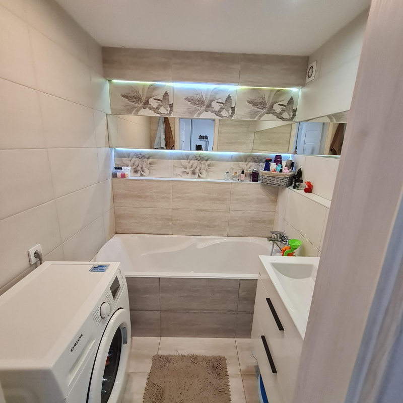  Nehnuteľnosti / PREDAJ: 4i kompletne zrekonštruovaný byt 78m2 Brezno Mazorníkovo - foto