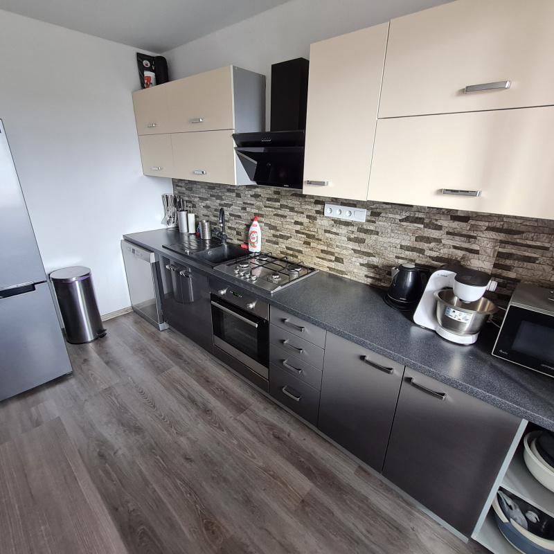  Nehnuteľnosti / PREDAJ: 4i kompletne zrekonštruovaný byt 78m2 Brezno Mazorníkovo - foto