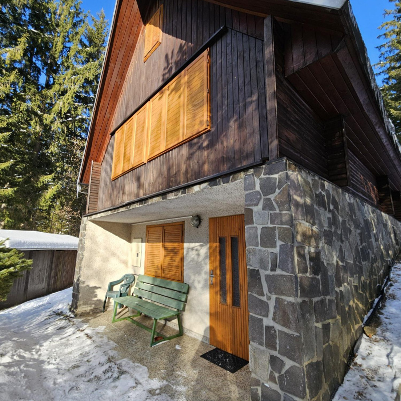  Nehnuteľnosti / PREDAJ: útulná chalupa v lese Krpáčovo - foto