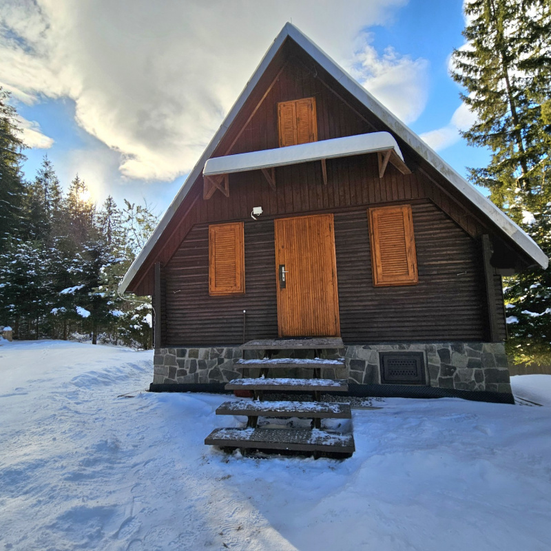  Nehnuteľnosti / PREDAJ: útulná chalupa v lese Krpáčovo - foto