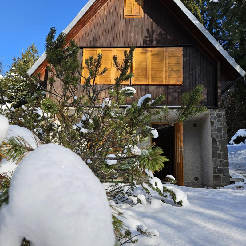  Nehnuteľnosti / PREDAJ: útulná chalupa v lese Krpáčovo - foto