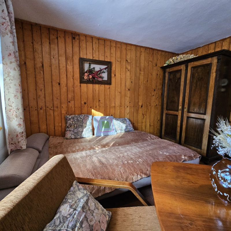  Nehnuteľnosti / PREDAJ: útulná chalupa v lese Krpáčovo - foto