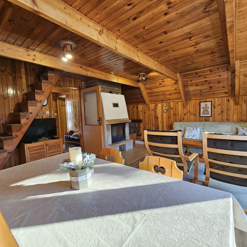  Nehnuteľnosti / PREDAJ: útulná chalupa v lese Krpáčovo - foto