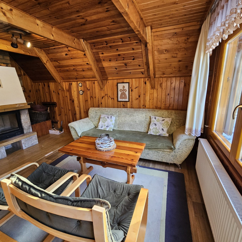  Nehnuteľnosti / PREDAJ: útulná chalupa v lese Krpáčovo - foto