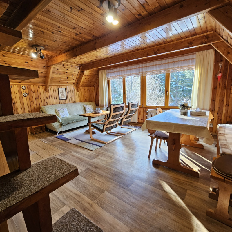  Nehnuteľnosti / PREDAJ: útulná chalupa v lese Krpáčovo - foto