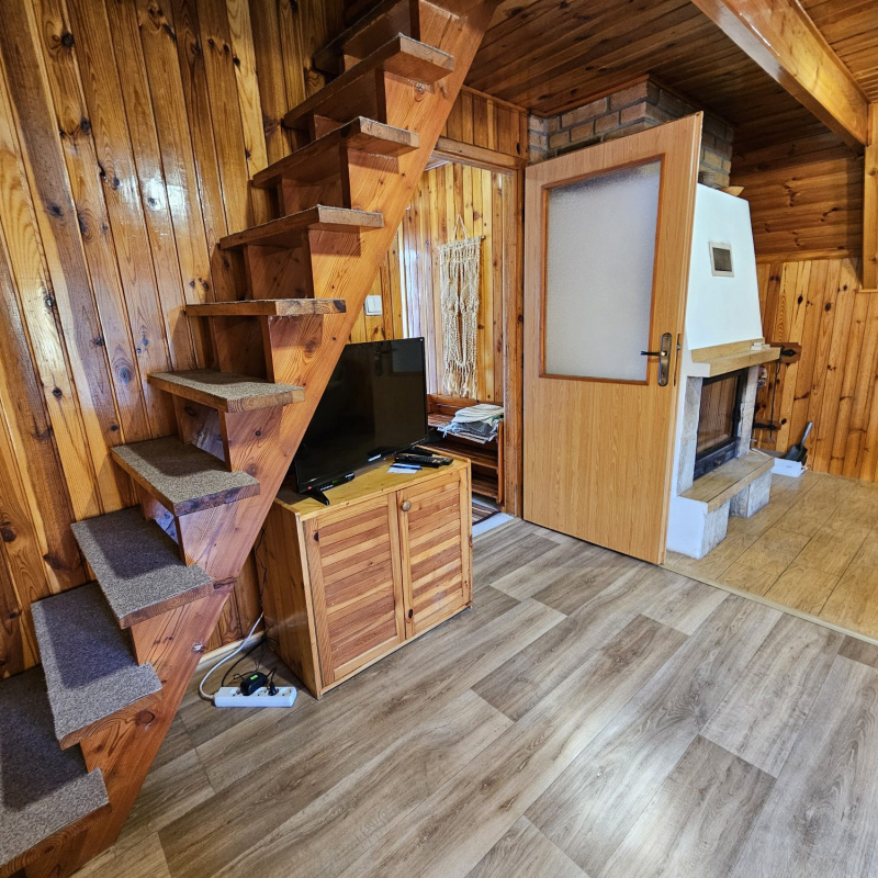  Nehnuteľnosti / PREDAJ: útulná chalupa v lese Krpáčovo - foto