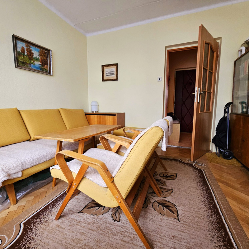  Nehnuteľnosti / PREDAJ: 3izbový byt v centre 70m2 - foto