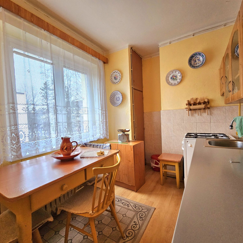  Nehnuteľnosti / PREDAJ: 3izbový byt v centre 70m2 - foto