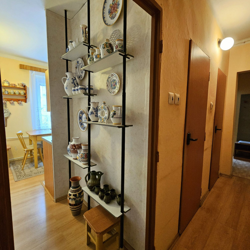  Nehnuteľnosti / PREDAJ: 3izbový byt v centre 70m2 - foto