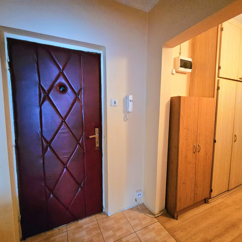  Nehnuteľnosti / PREDAJ: 3izbový byt v centre 70m2 - foto