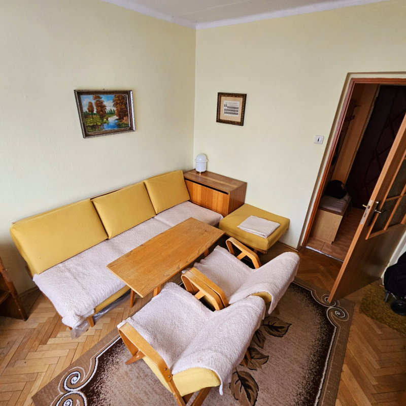  Nehnuteľnosti / PREDAJ: 3izbový byt v centre 70m2 - foto