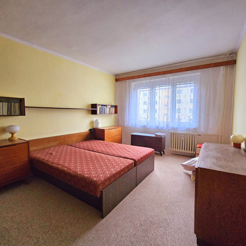  Nehnuteľnosti / PREDAJ: 3izbový byt v centre 70m2 - foto