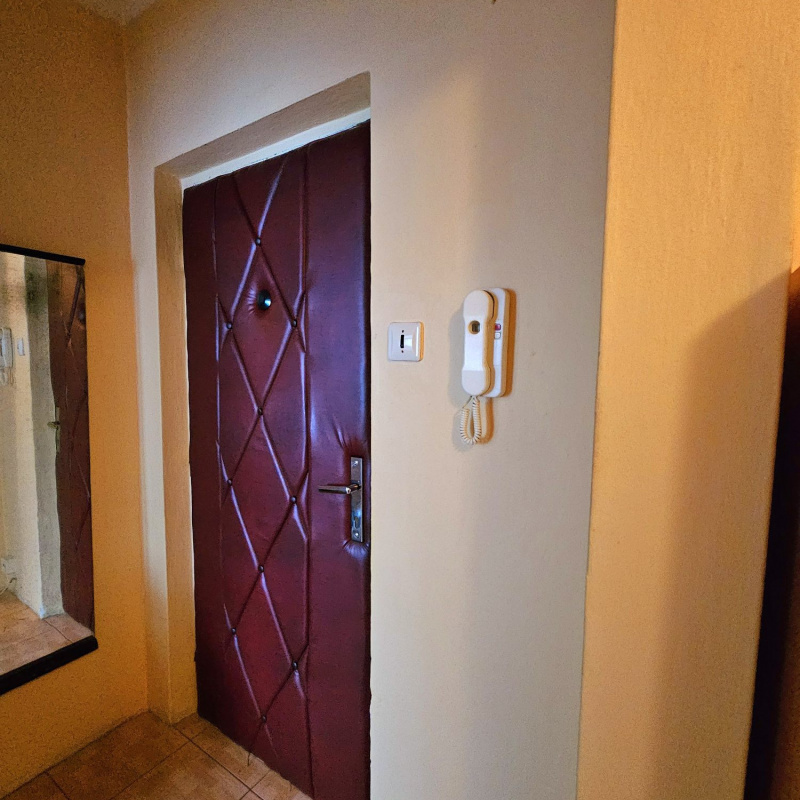  Nehnuteľnosti / PREDAJ: 3izbový byt v centre 70m2 - foto