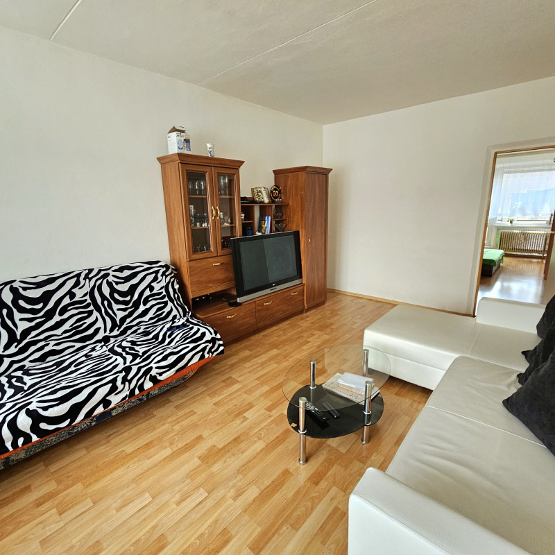  Nehnuteľnosti / PREDAJ- slnečný 2i byt 64m2 v tichej lokalite- Podbrezová, Štiavnička - foto