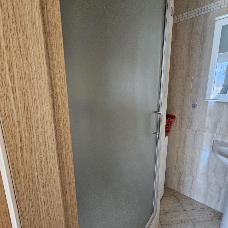  Nehnuteľnosti / PREDAJ- slnečný 2i byt 64m2 v tichej lokalite- Podbrezová, Štiavnička - foto