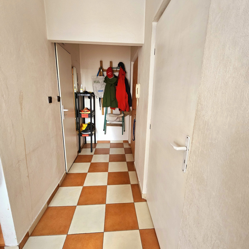  Nehnuteľnosti / PREDAJ: útulný slnečný 1izbový byt v centre Brezna - foto