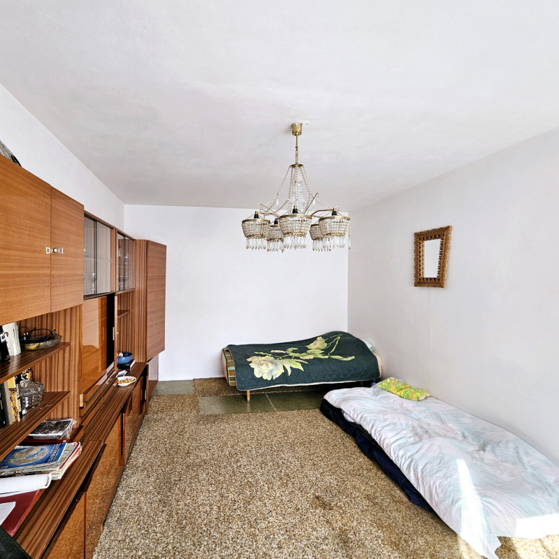  Nehnuteľnosti / PREDAJ: útulný slnečný 1izbový byt v centre Brezna - foto