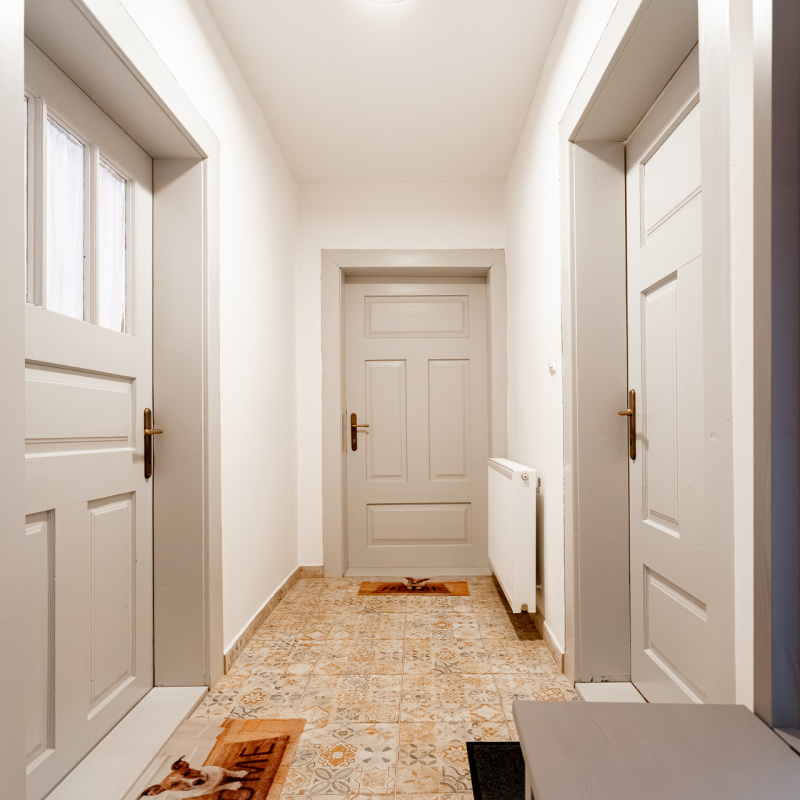  Nehnuteľnosti / Moderný komfort v srdci tradície: Zrekonštruovaná drevenica - foto