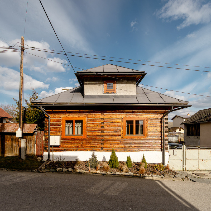  Nehnuteľnosti / Moderný komfort v srdci tradície: Zrekonštruovaná drevenica - foto