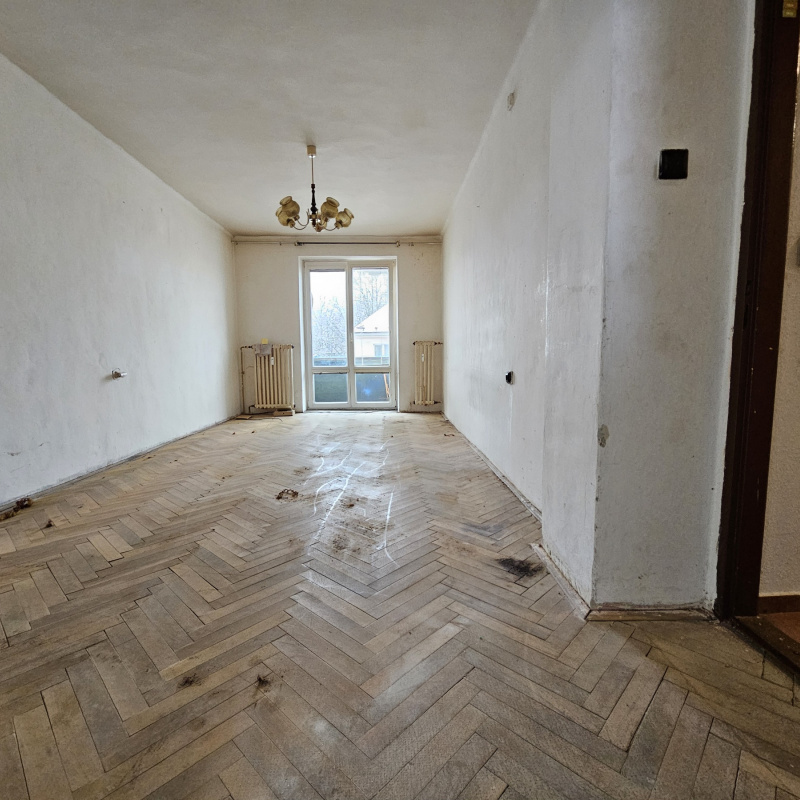  Nehnuteľnosti / PREDAJ: 2i byt na ul. Fučíkova, Brezno po čiastočnej rekonštrukcii 56m2, 2 pivnice - foto