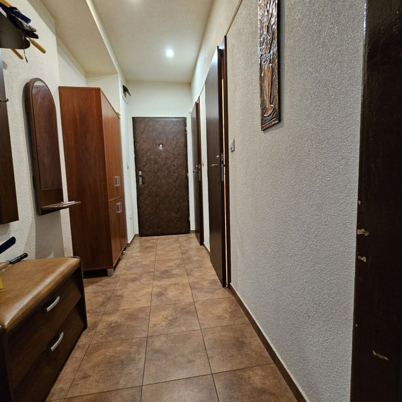  Nehnuteľnosti / PREDAJ: 2i byt na ul. Fučíkova, Brezno po čiastočnej rekonštrukcii 56m2, 2 pivnice - foto