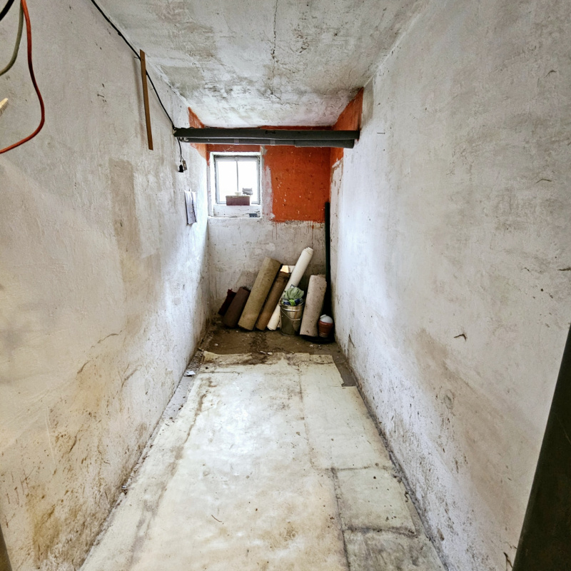  Nehnuteľnosti / PREDAJ: 2i byt na ul. Fučíkova, Brezno po čiastočnej rekonštrukcii 56m2, 2 pivnice - foto