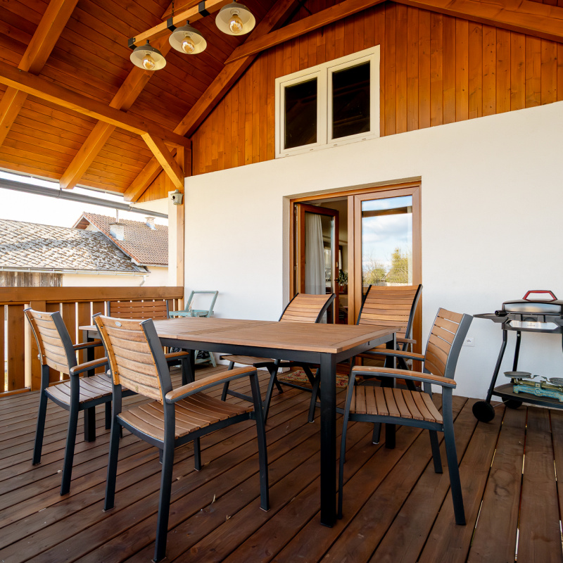  Nehnuteľnosti / Zrekonštruovaná chalupa Horehronie, výhľad na Kráľovu hoľu - foto