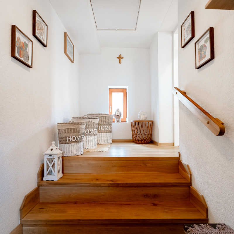  Nehnuteľnosti / Zrekonštruovaná chalupa Horehronie, výhľad na Kráľovu hoľu - foto