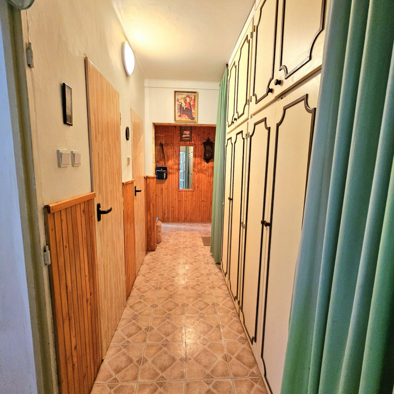  Nehnuteľnosti / PREDAJ: 3i byt 64m2 v srdci Hriňovej + garáž - foto