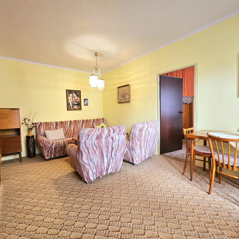  Nehnuteľnosti / PREDAJ: 3i byt 64m2 v srdci Hriňovej + garáž - foto