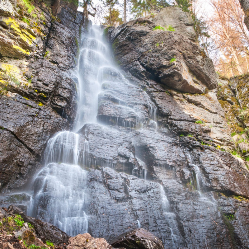  Nehnuteľnosti / PREDAJ: 3i byt 64m2 v srdci Hriňovej + garáž - foto