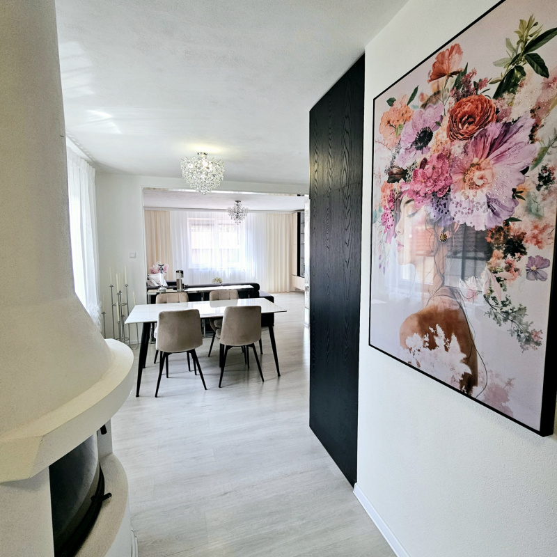  Nehnuteľnosti / TOP PONUKA - Kompletne zrekonštruovaný dom v Michalovej – Ideálny na bývanie aj podnikanie - foto