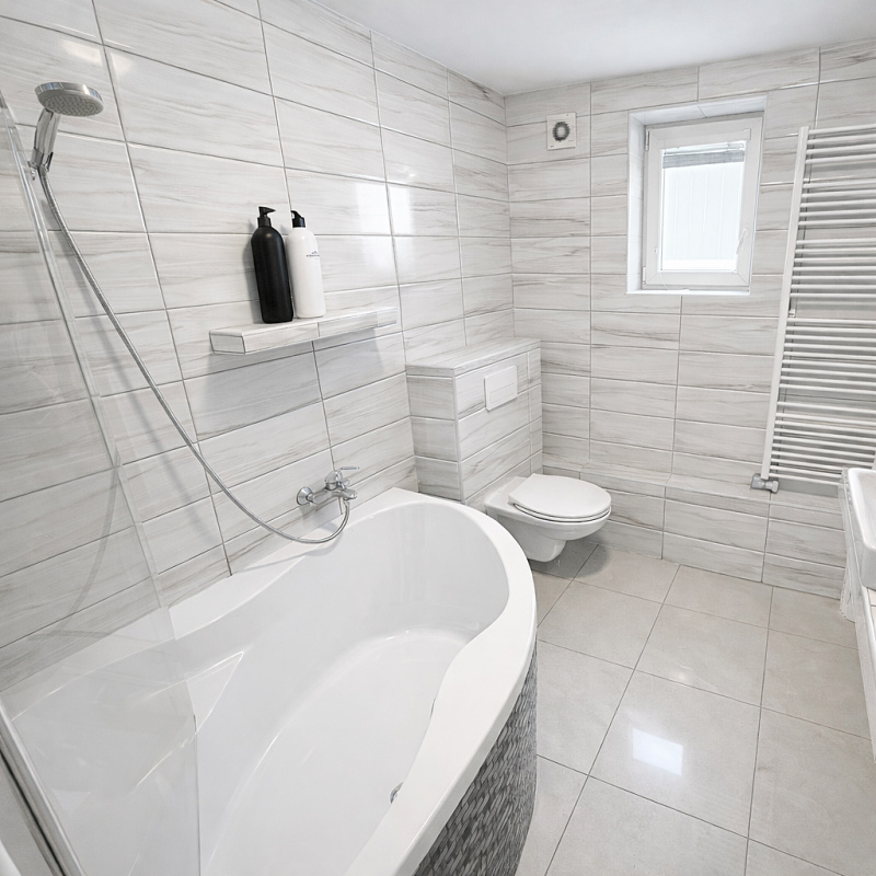  Nehnuteľnosti / TOP PONUKA - Kompletne zrekonštruovaný dom v Michalovej – Ideálny na bývanie aj podnikanie - foto