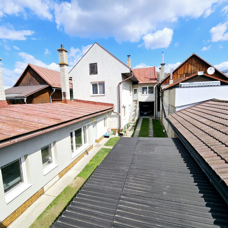  Nehnuteľnosti / TOP PONUKA - Kompletne zrekonštruovaný dom v Michalovej – Ideálny na bývanie aj podnikanie - foto