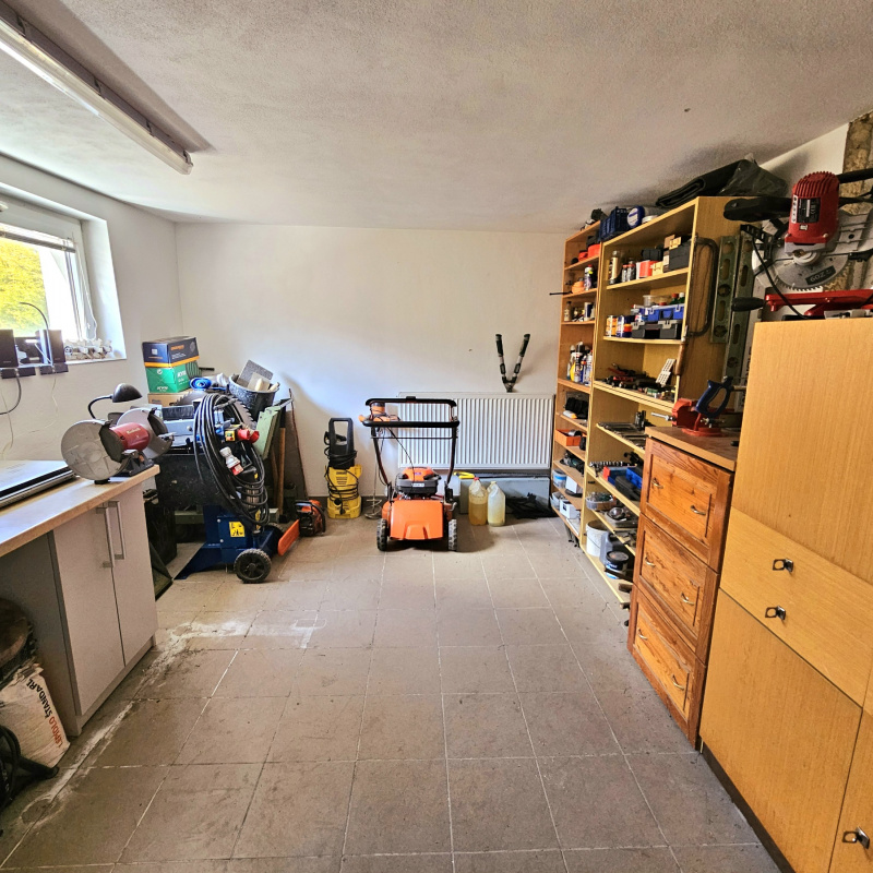  Nehnuteľnosti / TOP PONUKA - Kompletne zrekonštruovaný dom v Michalovej – Ideálny na bývanie aj podnikanie - foto