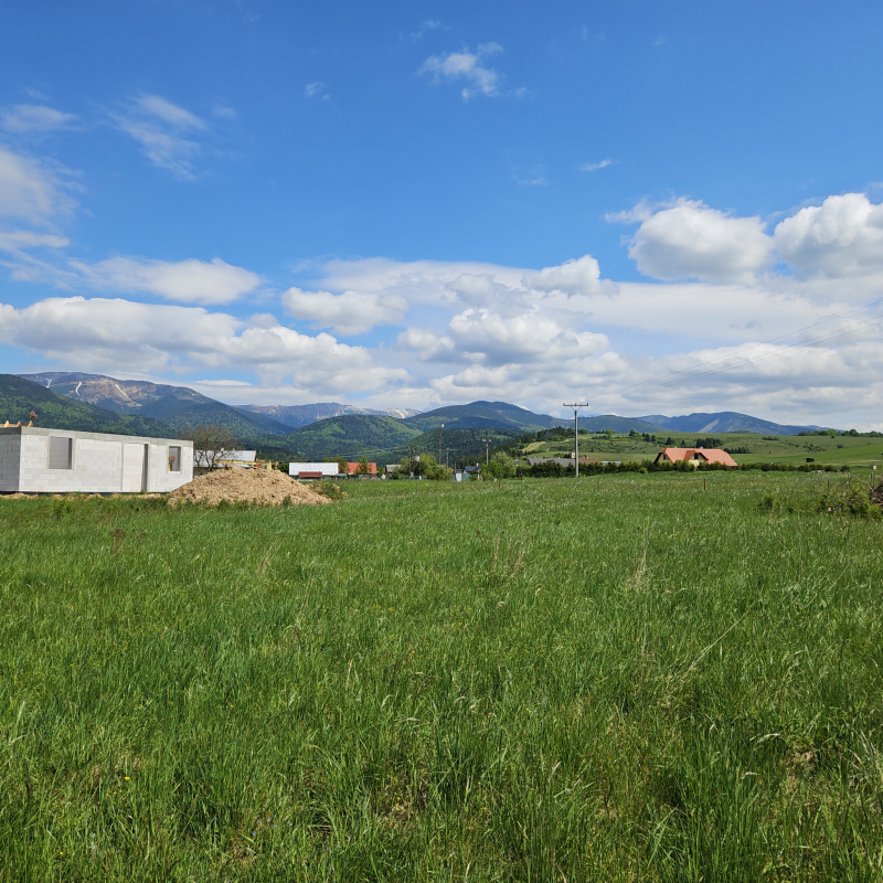  Nehnuteľnosti / NA PREDAJ: Slnečný pozemok 1000 m² pár minút od Krpáčova - foto