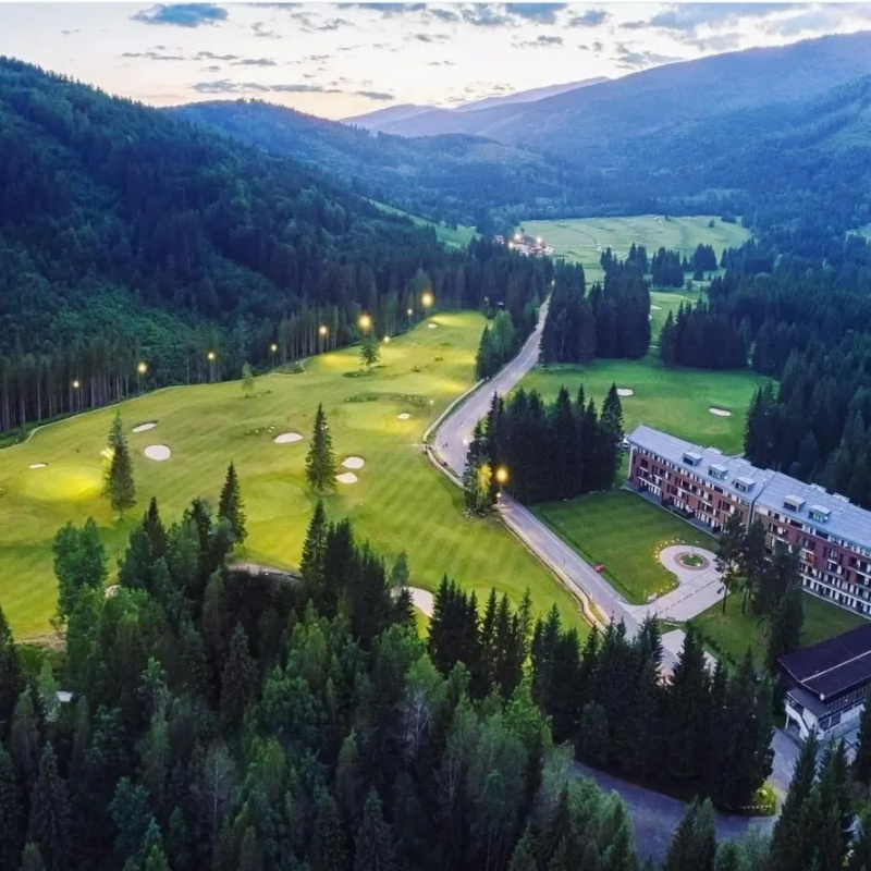  Nehnuteľnosti / NA PREDAJ: Slnečný pozemok 1000 m² pár minút od Krpáčova - foto