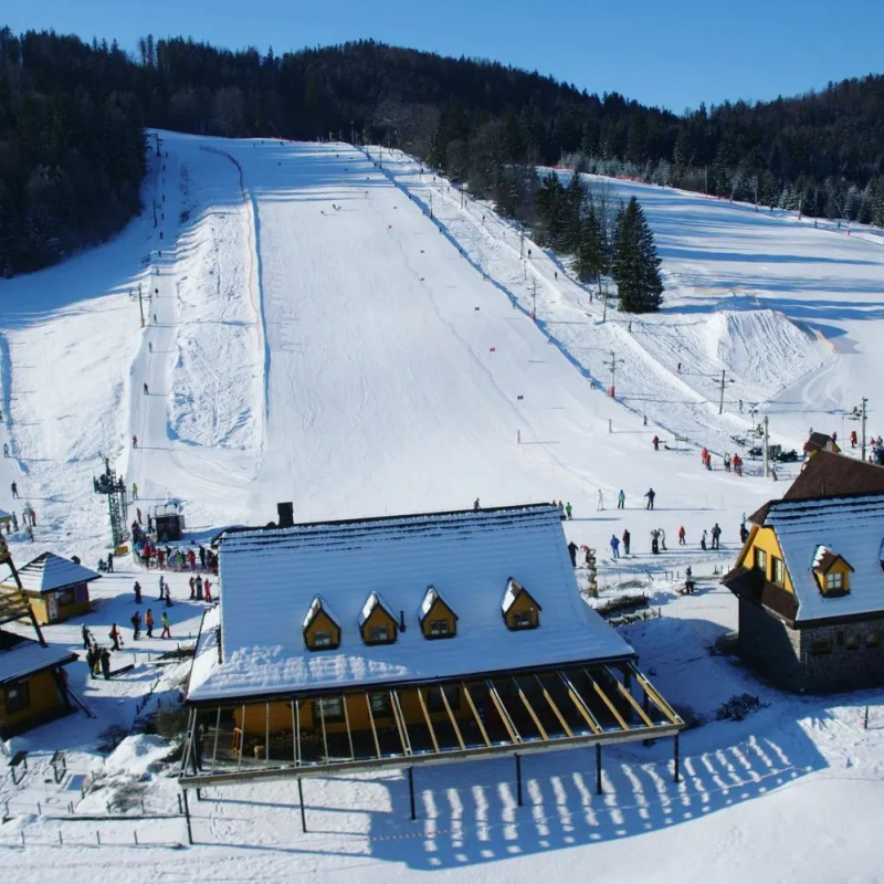  Nehnuteľnosti / NA PREDAJ: Slnečný pozemok 1000 m² pár minút od Krpáčova - foto