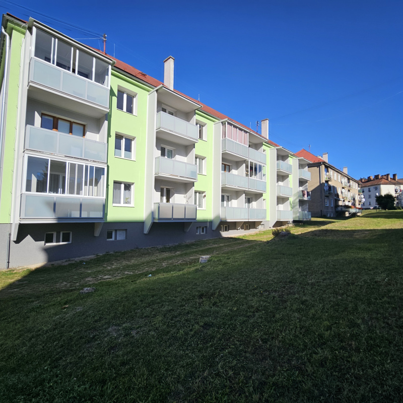  Nehnuteľnosti / PRENÁJOM: 2i byt 60m2 po rekonstrukcii - foto