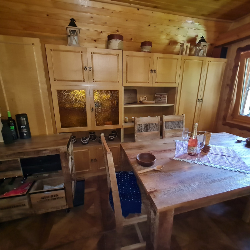  Nehnuteľnosti / --VÝRAZNE ZNÍŽENÁ CENA --PREDAJ: chalupa v blízkosti lyž. vleku, jazera v rekreačnej oblasti Krpáčovo - foto
