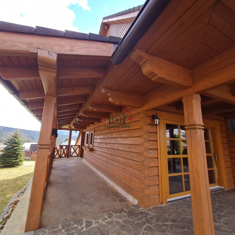  Nehnuteľnosti / PREDAJ: moderný 5i zrub s veľkorysým pozemkom /2973m2/, garážou, prístreškom, bazénom a záhradnými domčekmi - foto