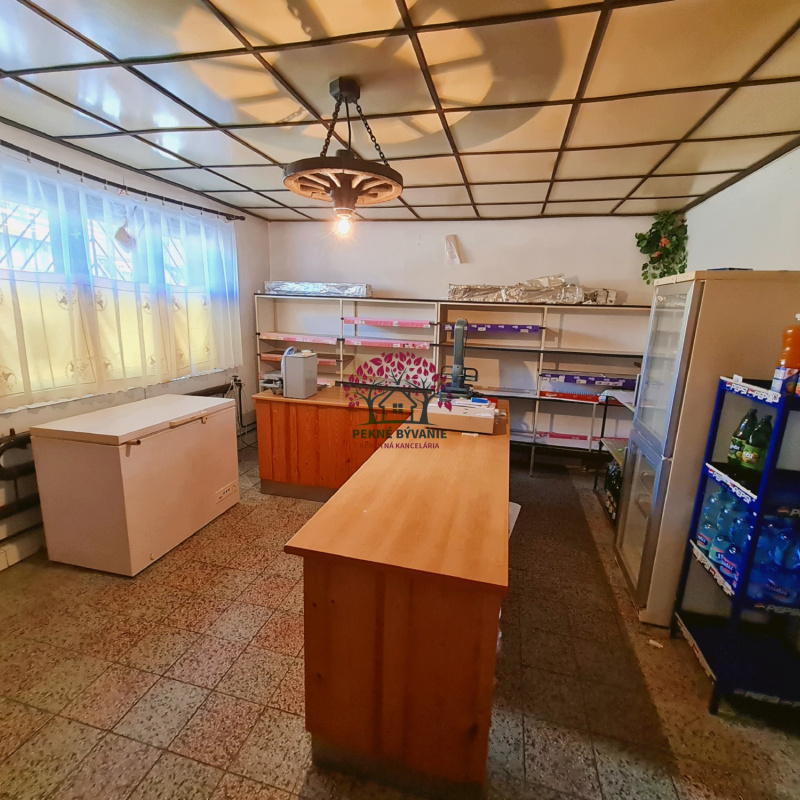  Nehnuteľnosti / PREDAJ: komerčný priestor v Čiernom Balogu s možnosťou prerobenia na rodinný dom, príp. na rekreáciu - foto