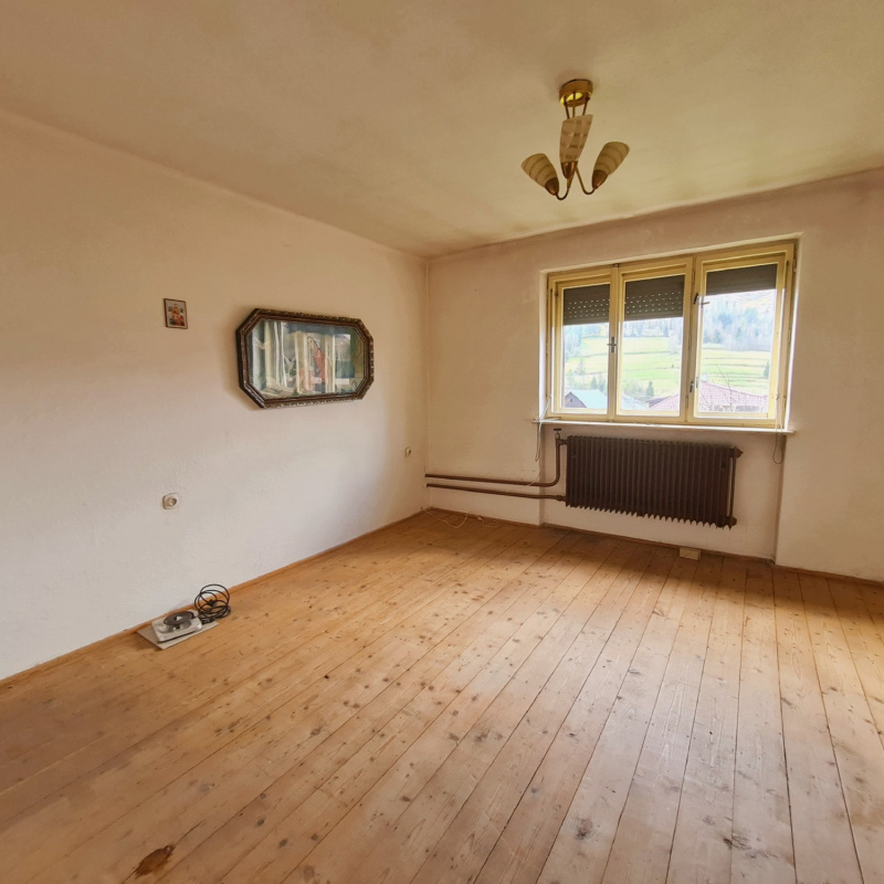  Nehnuteľnosti / PREDAJ: 3i rodinný dom Čierny Balog s letnou kuchynkou, garážou - foto