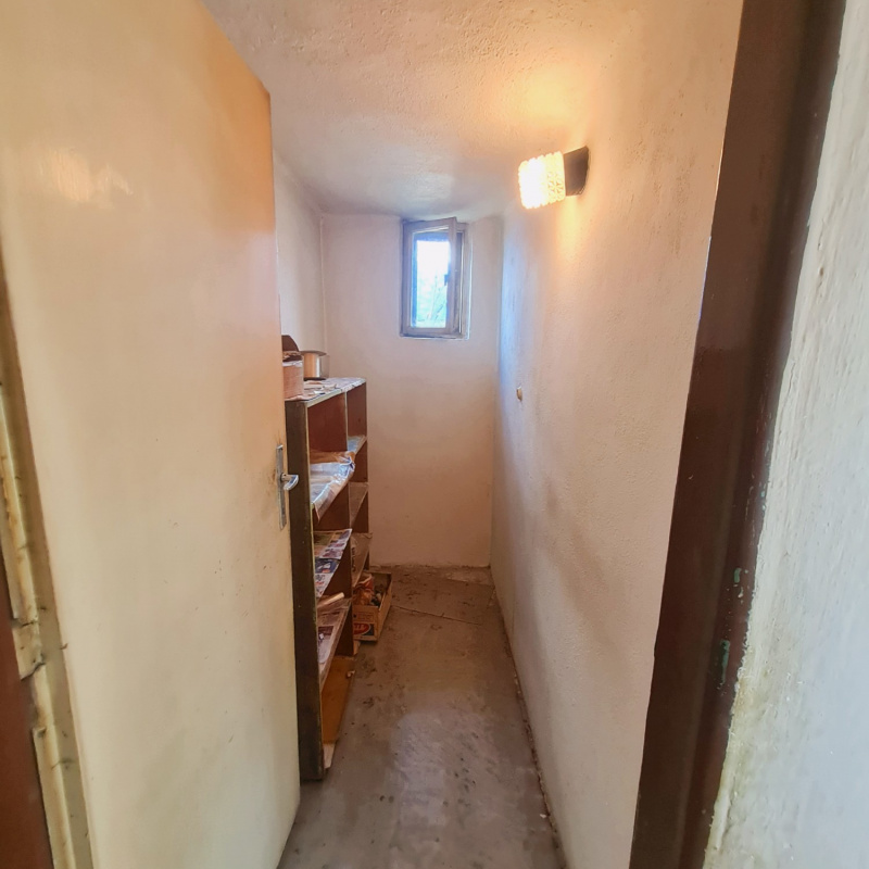  Nehnuteľnosti / PREDAJ: dom využiteľný ako chalupa Čierny Balog, pár minút k lyžiarskemu stredisku - foto